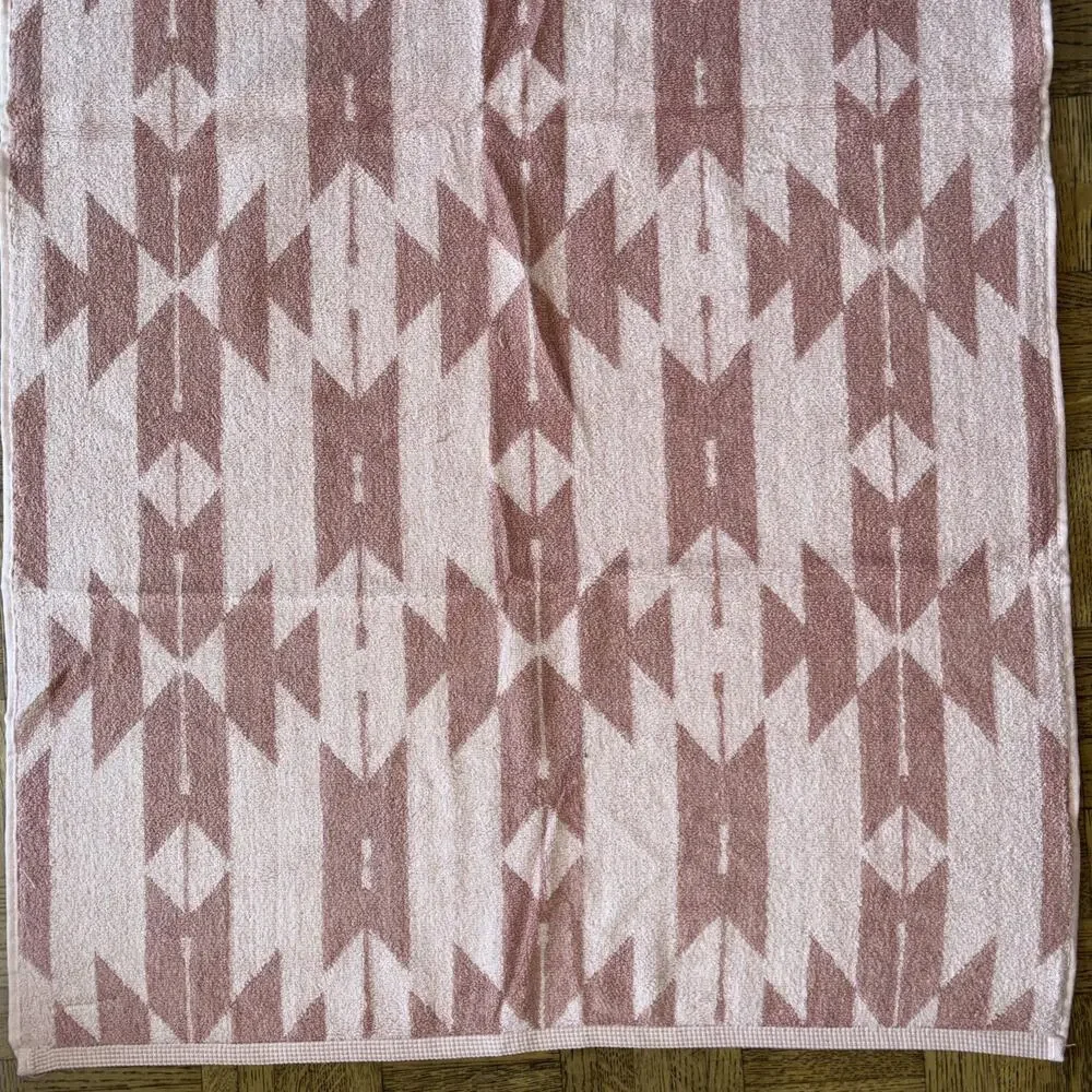 Wrangler Southwest Diamond Pink Aztec Western Cowboy 2 Bath & 2 Hand Towel New